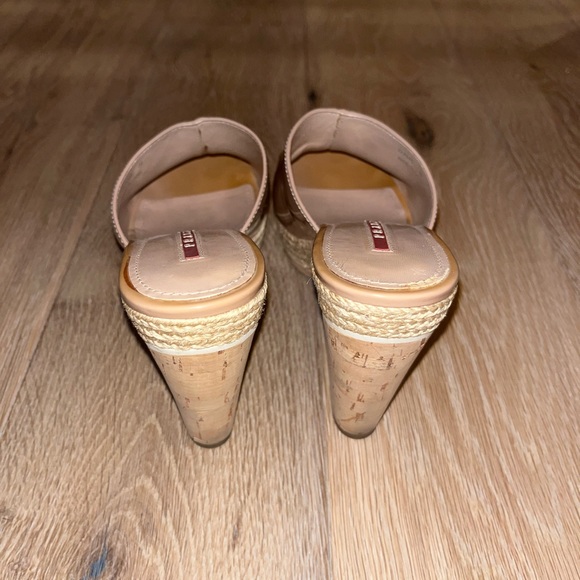 Prada tan wedges - Picture 2 of 4